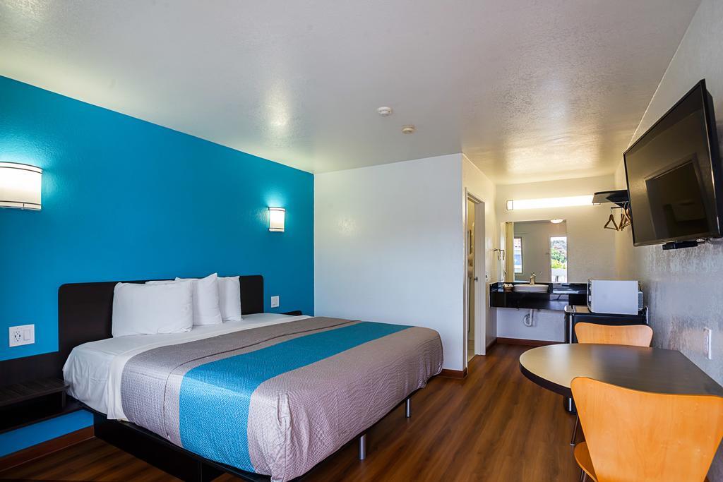 Motel 6-Ventura, Ca - Downtown Экстерьер фото