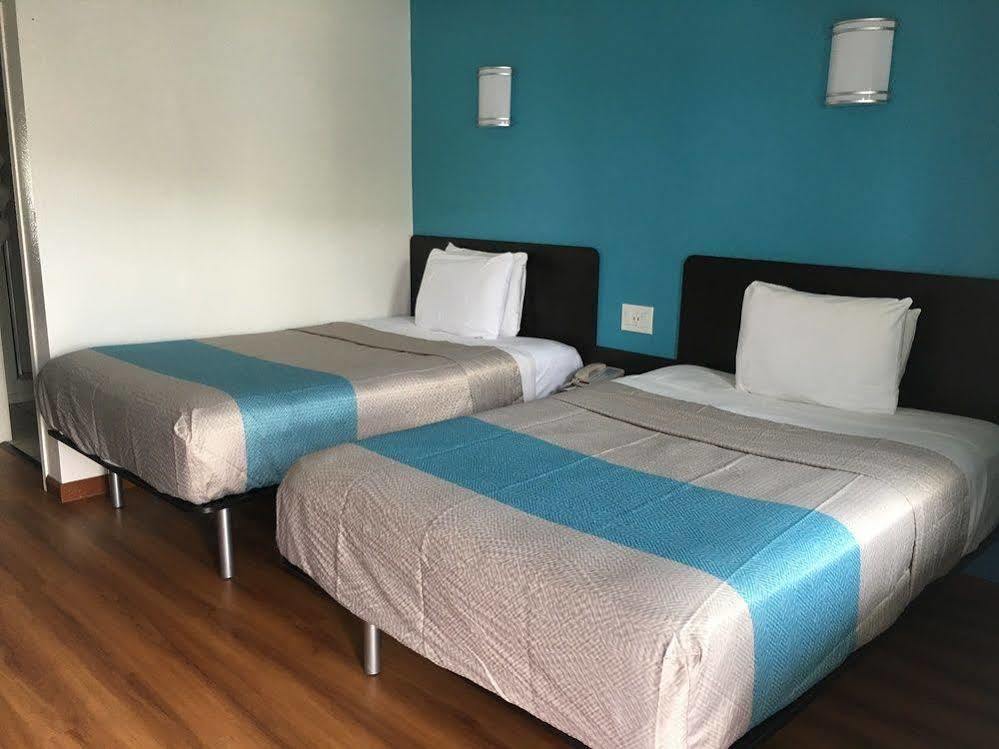 Motel 6-Ventura, Ca - Downtown Экстерьер фото